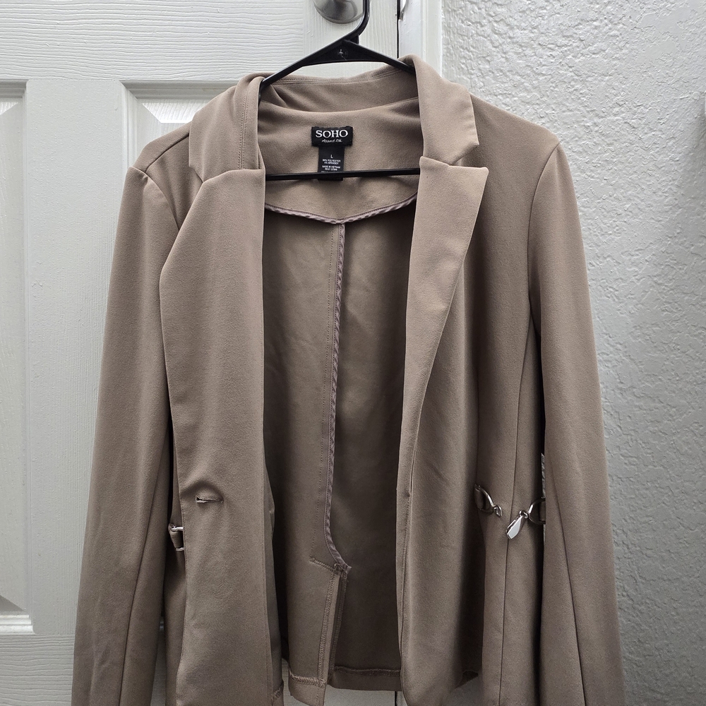 SOHO Women's Tan Jacket